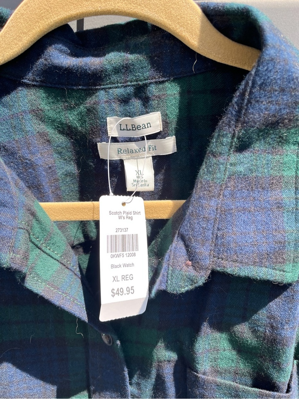 Women's Green & Navy Plaid Button-Up Shirt - Picture 2 of 4